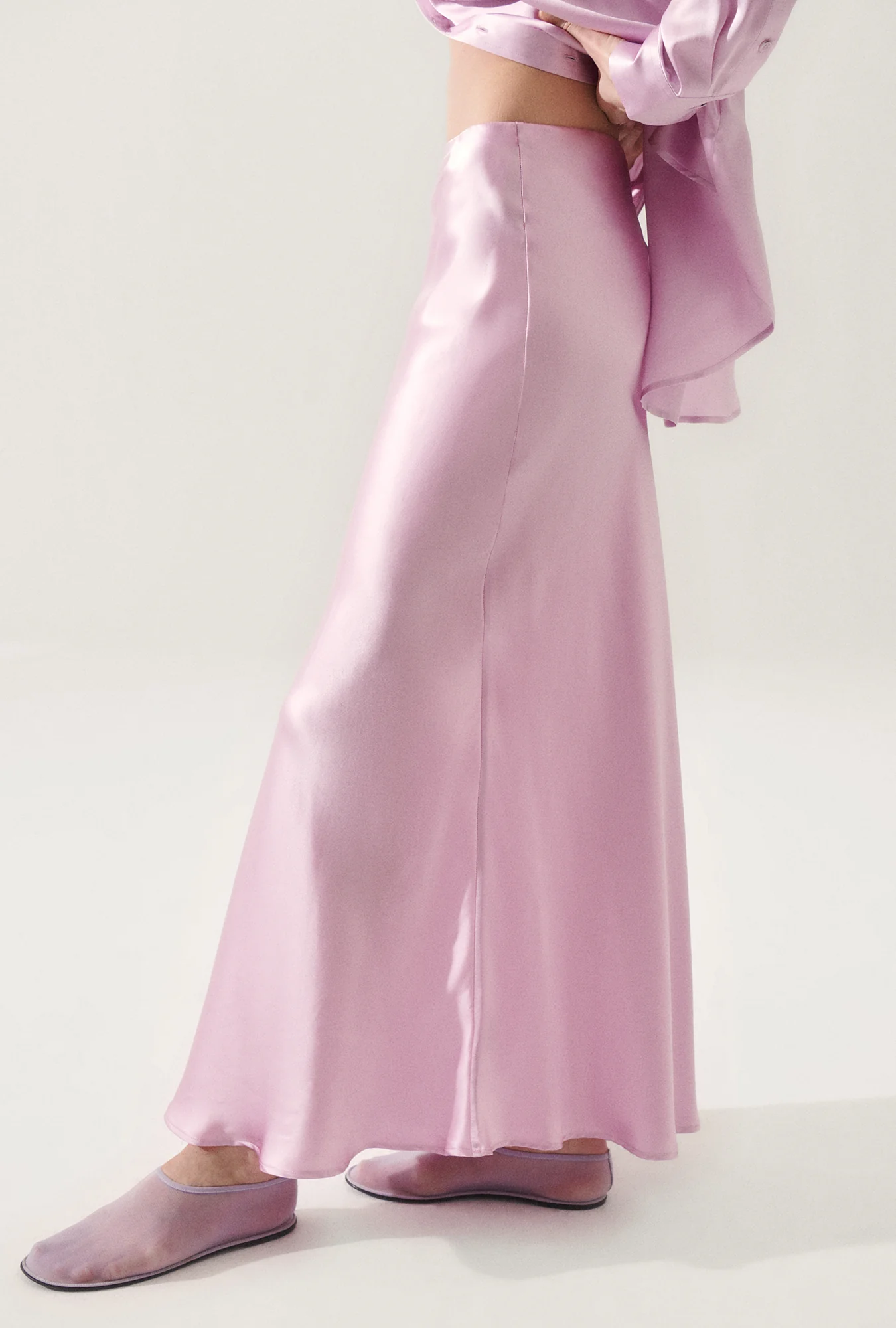 Long Bias Cut Skirt Lilac - Image 4