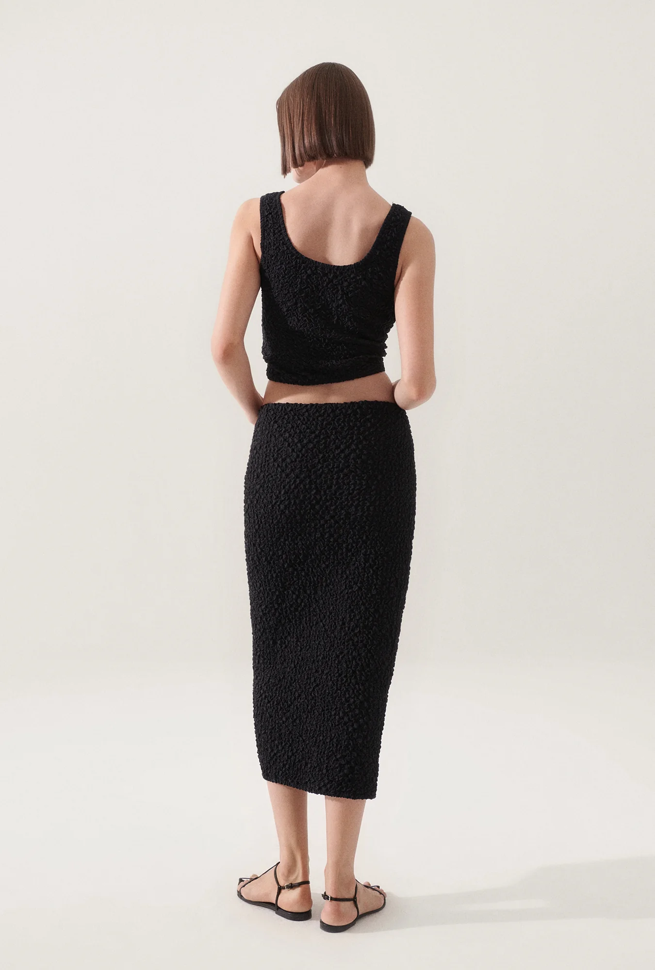 Popcorn Cropped Cami Black - Image 4